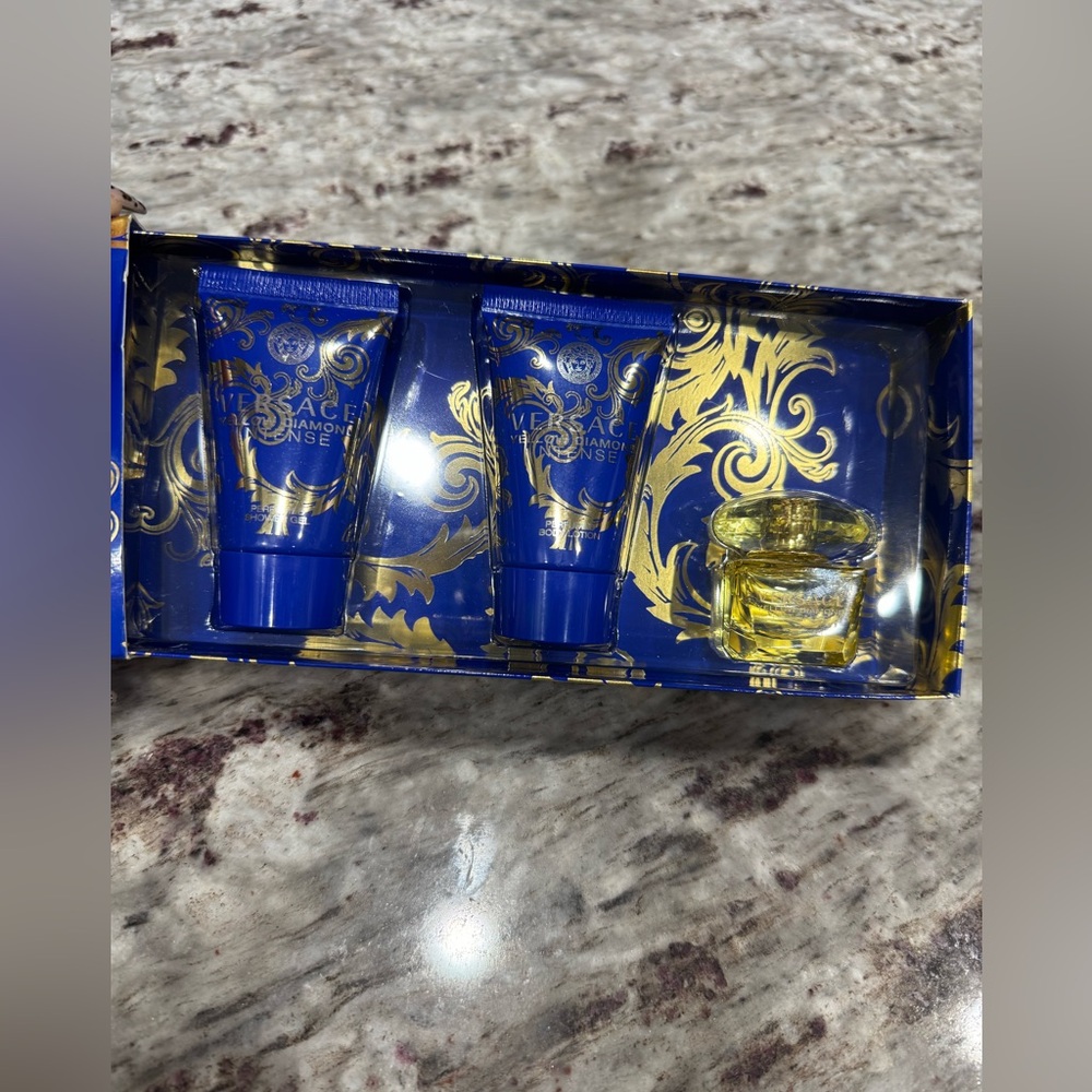 Versace yellow diamond intense mini set